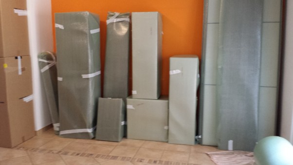imballaggio mobili in pluriboll con carta