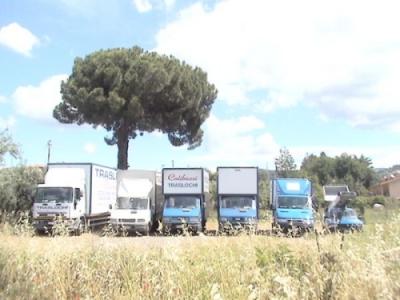 noleggio furgoni roma trasporto mobili roma solution